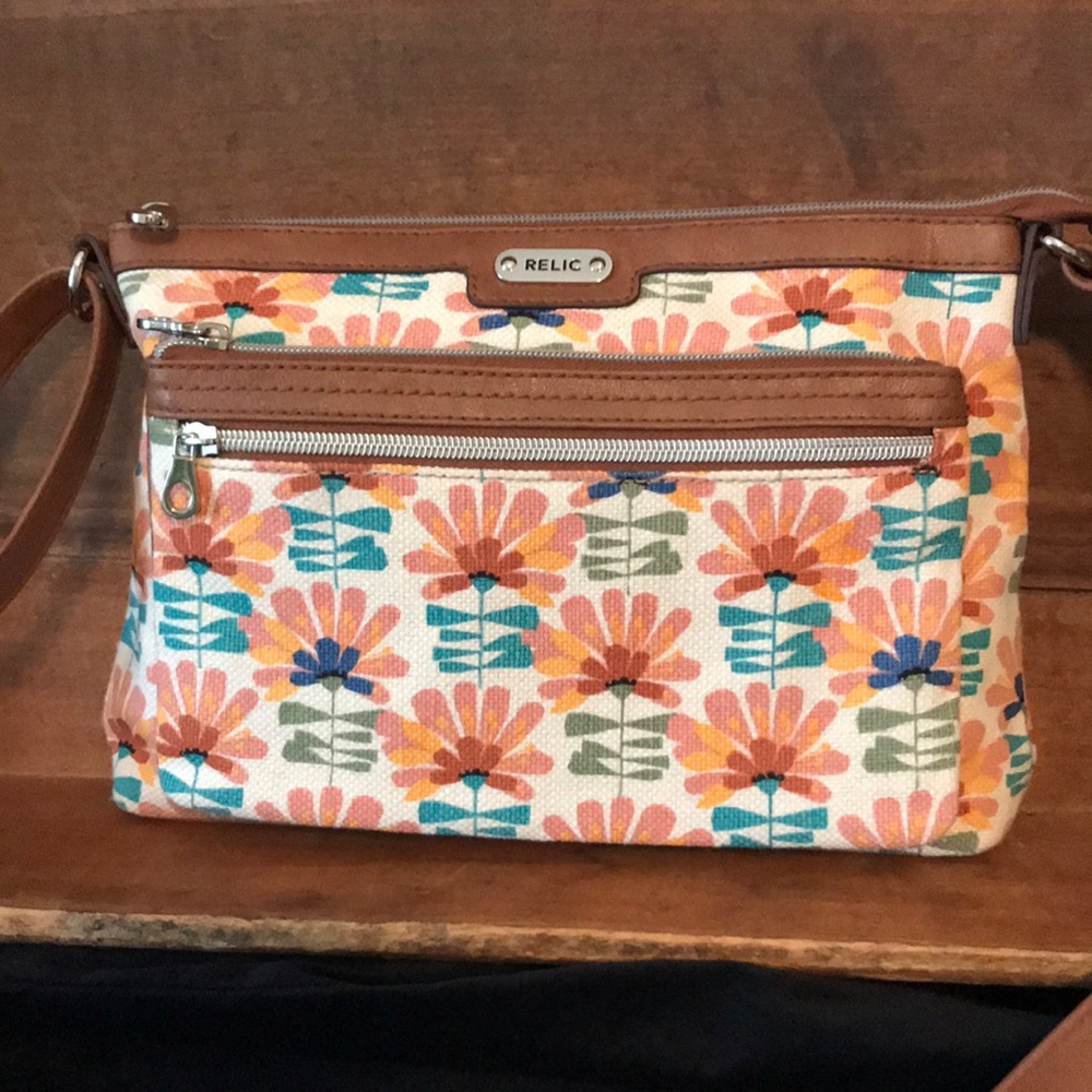 Relic crossbody purse floral woven bag